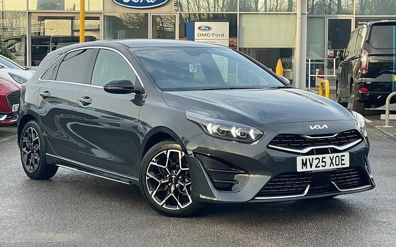 Usado Kia Ceed GT-Line 140 HP (102 kW) 2024 Citadino