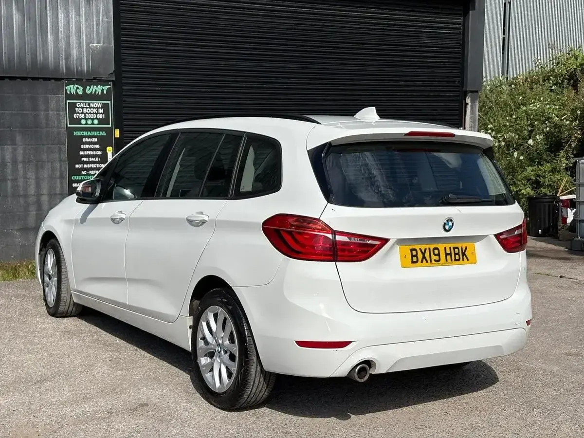 Used BMW 218 Comfort Edition 2019 White Estate
