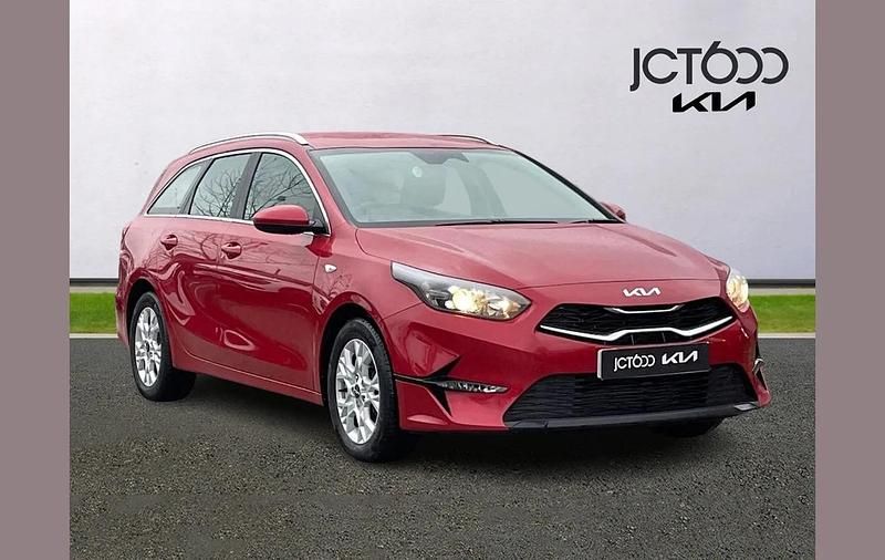 Used Kia Ceed Sportswagon 138 HP (101 kW) 2025 Red Estate