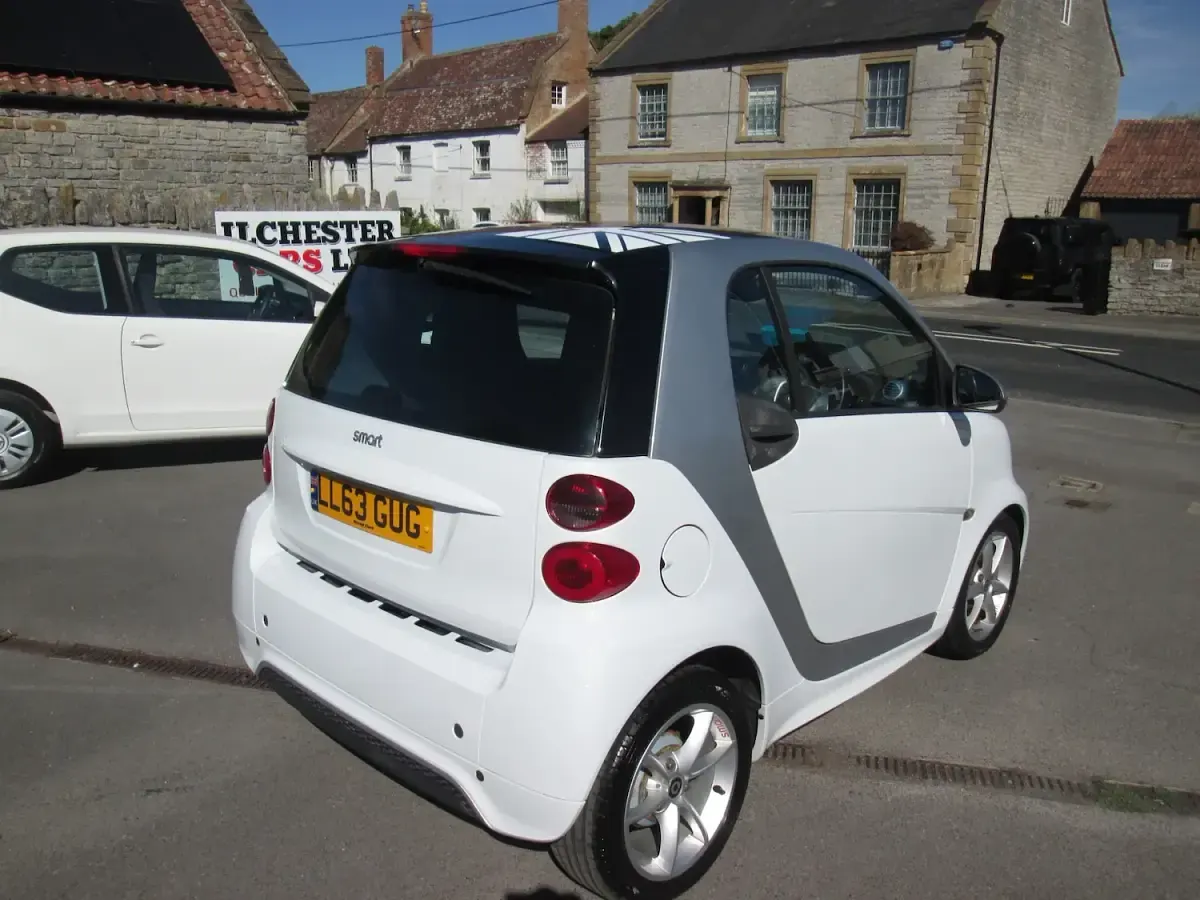 Used Smart ForTwo Coupé Pulse 84 HP (61 kW) 2013 White Coupe