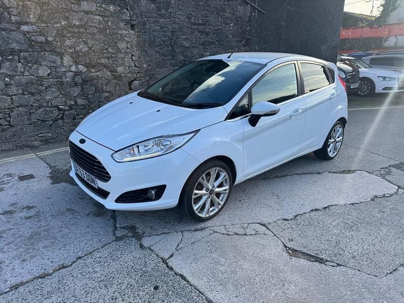 Used Ford Fiesta Titanium X 125 HP (91 kW) 2013 White Hatchback