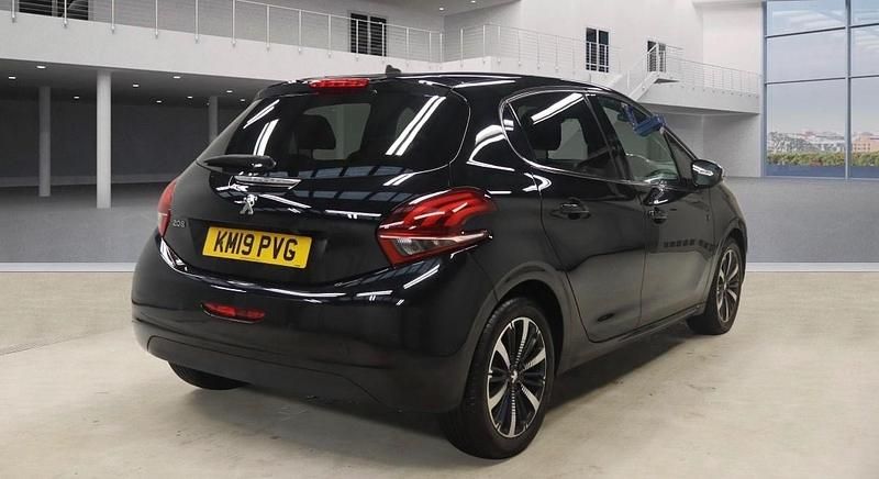Used Peugeot 208 2019 Black Hatchback