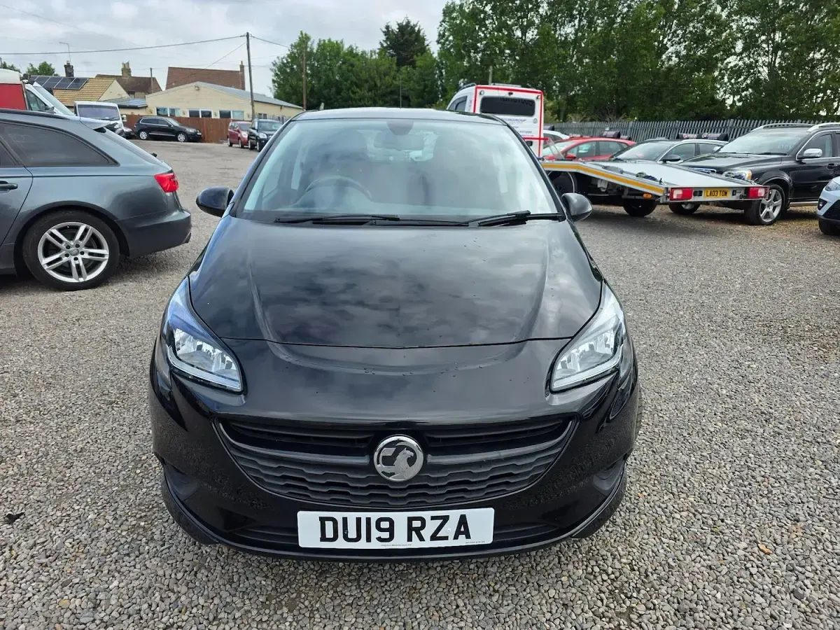 Used Vauxhall Corsa SRi 90 HP (66 kW) 2019 Black Hatchback
