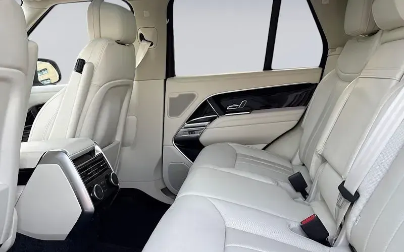 Used Land Rover Range Rover HSE 349 HP (256 kW) 2026 SUV