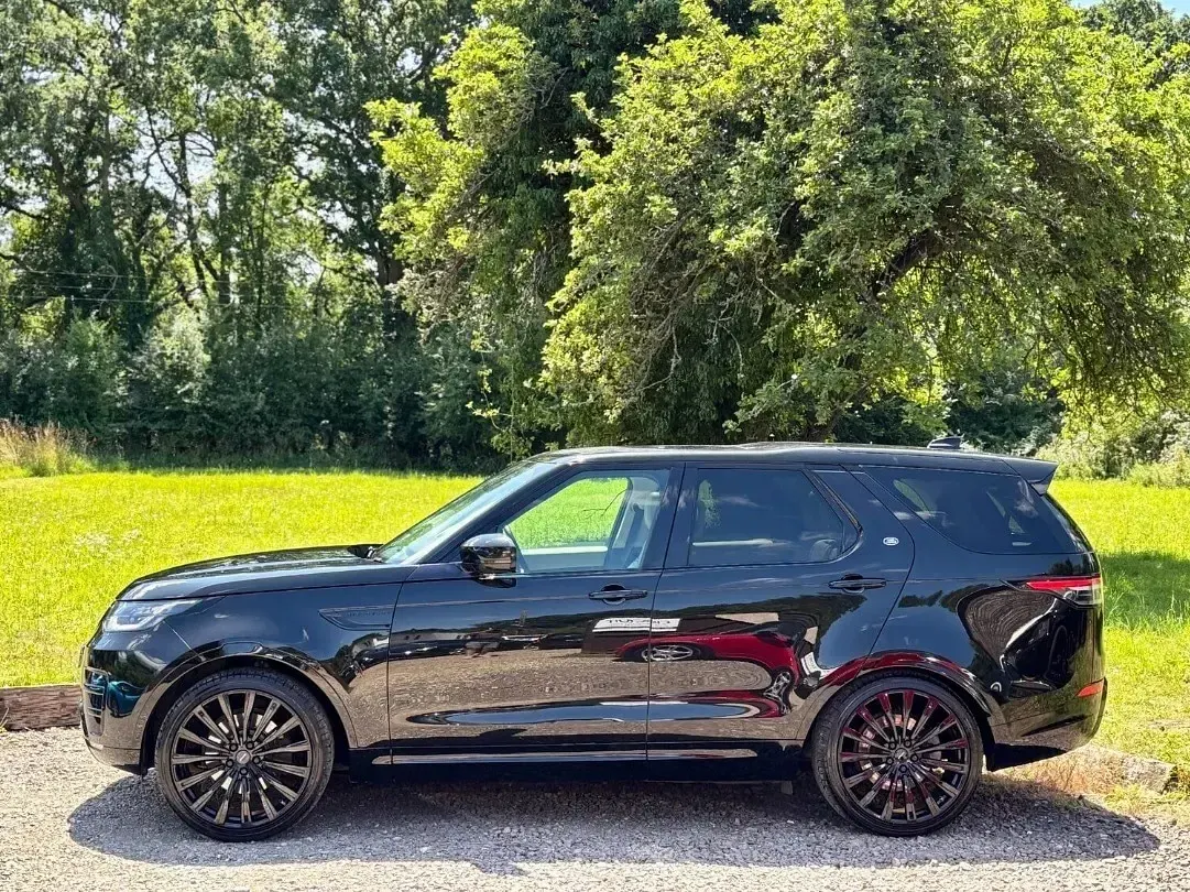 Used Land Rover Discovery 5 Dynamic 240 HP (176 kW) 2018 Black SUV