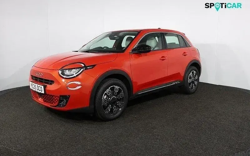 Used Fiat 600 101 HP (74 kW) 2025 Orange SUV