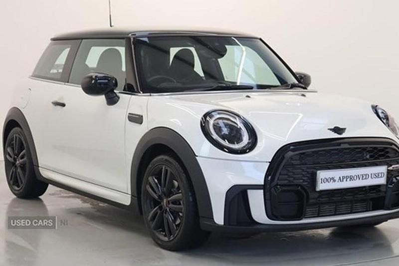 White Used 2024 Mini Cooper Hatch Hatchback | £24,450 (Fair price) - Image 1/1