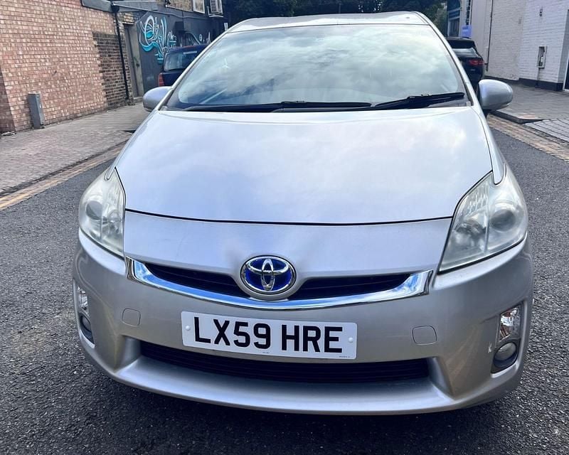 Used Toyota Prius 136 HP (100 kW) 2009 Silver Hatchback