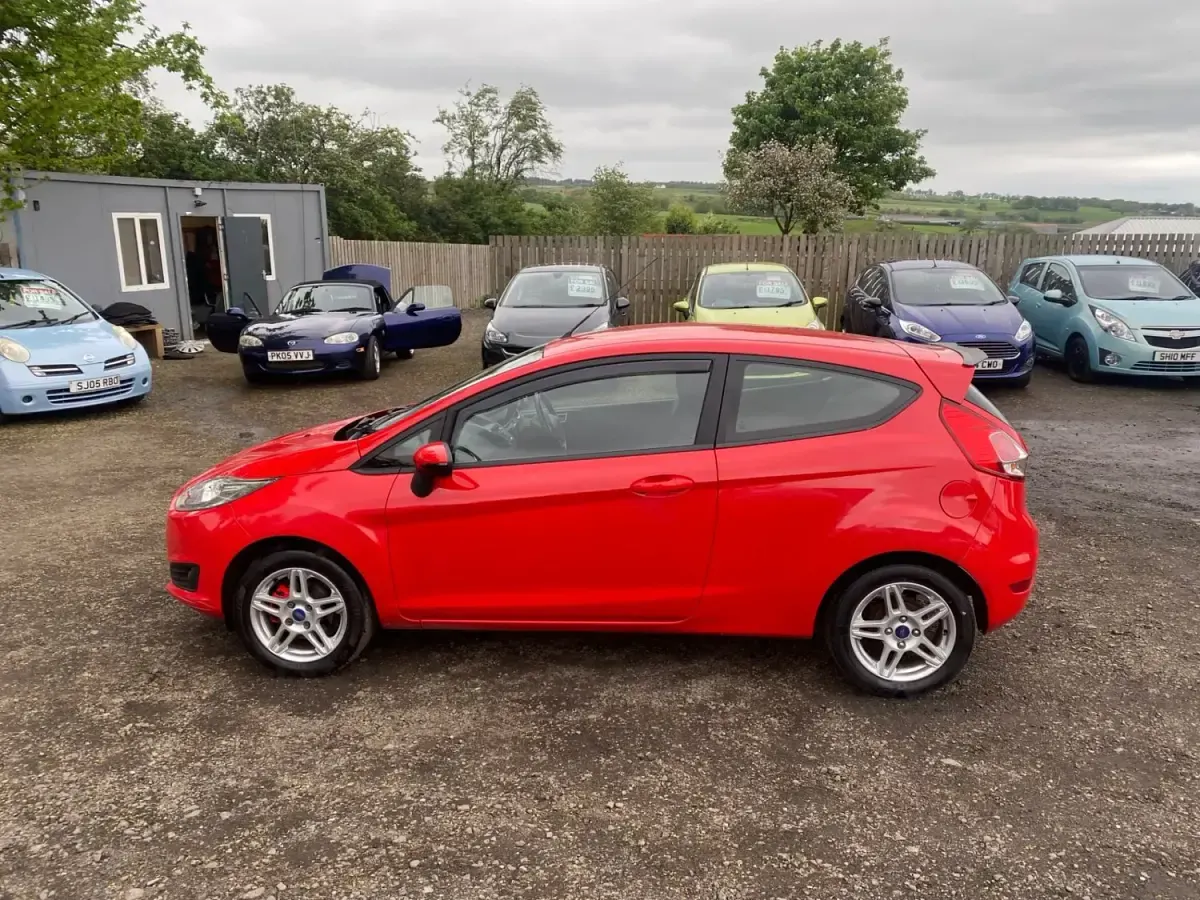 Used Ford Fiesta Zetec 2016 Red Hatchback