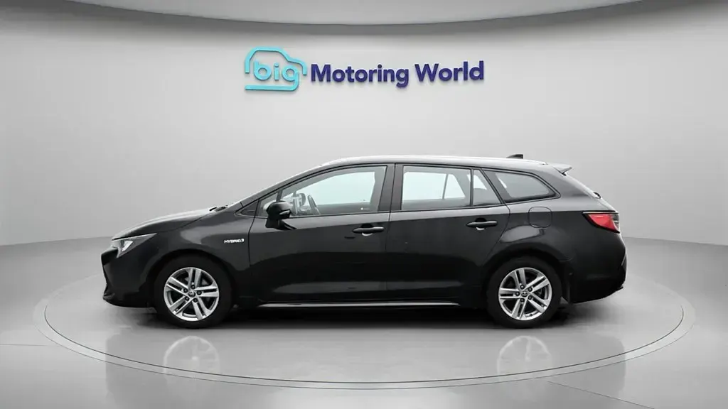 Begagnad Toyota Corolla 122 HK (89 kW) 2021 Svart Kombi