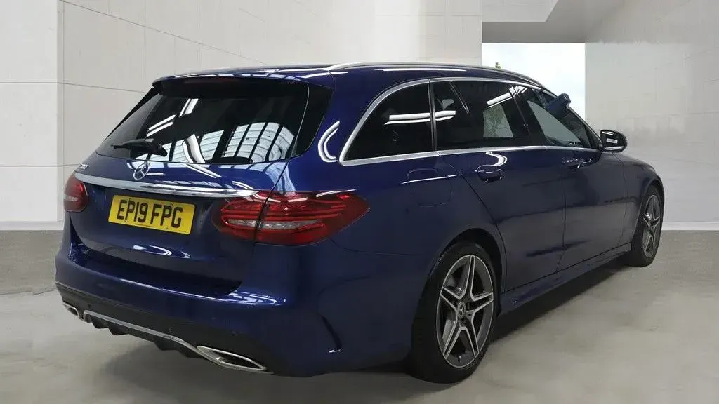 Used Mercedes C200 AMG line 198 HP (145 kW) 2019 Blue Estate