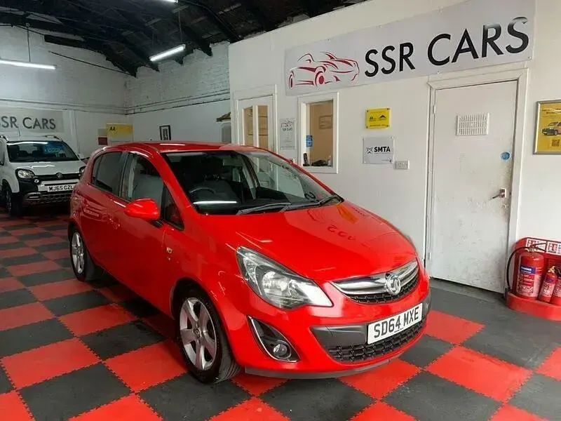 Used Vauxhall Corsa 100 HP (73 kW) 2014 Red Hatchback