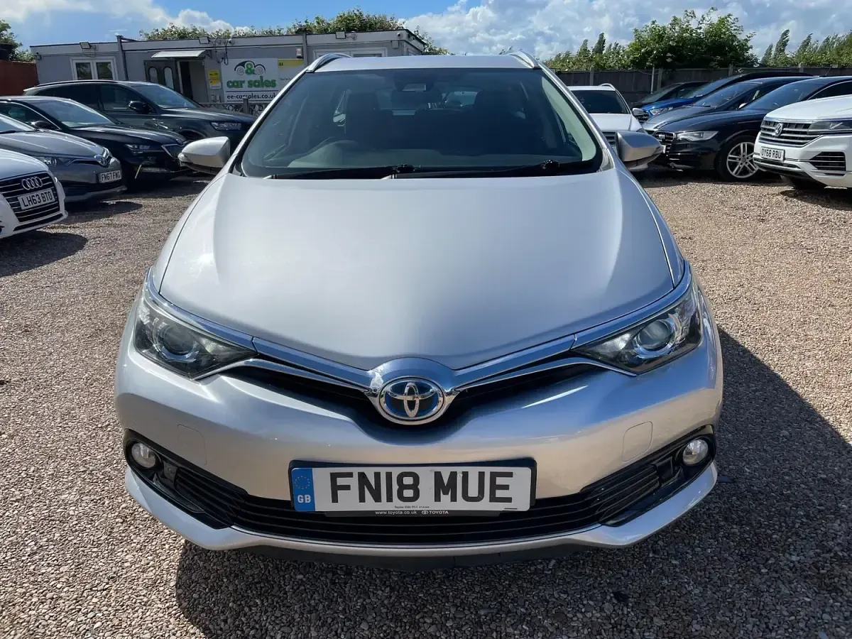 Used Toyota Auris Hybrid 2018 Silver Estate