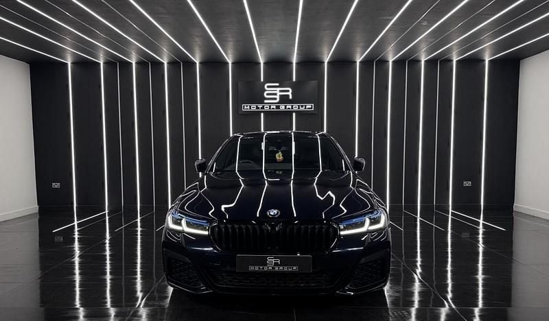Usado BMW M550 2023 Negro Berlina