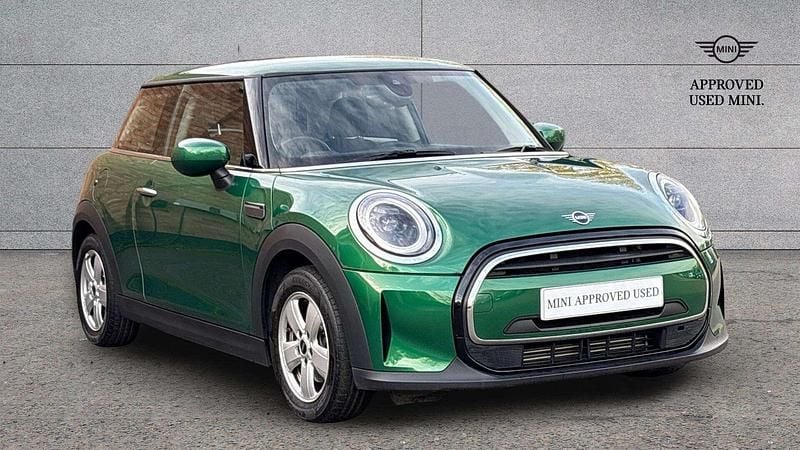 Used Mini Cooper Classic 134 HP (98 kW) 2023 Green Hatchback