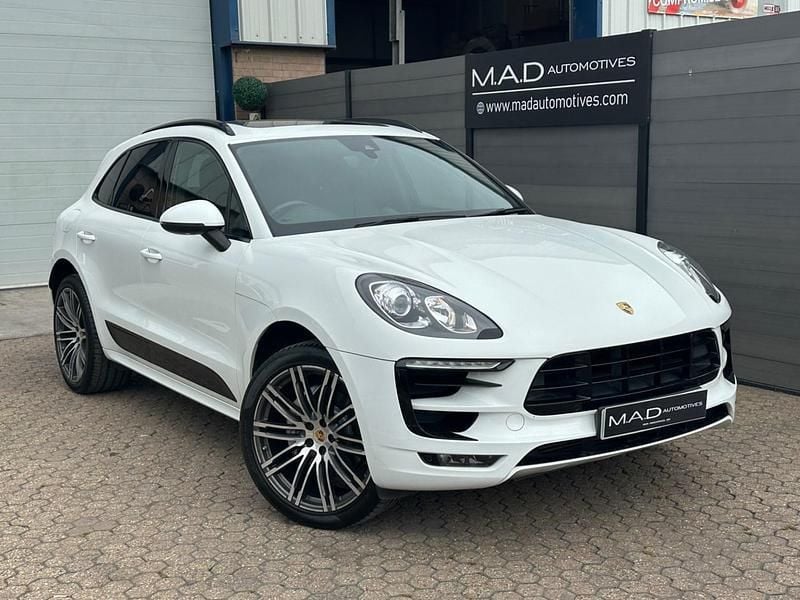 White Used 2015 Porsche Macan S SUV | £23,995 (Fair price) - Image 1/4