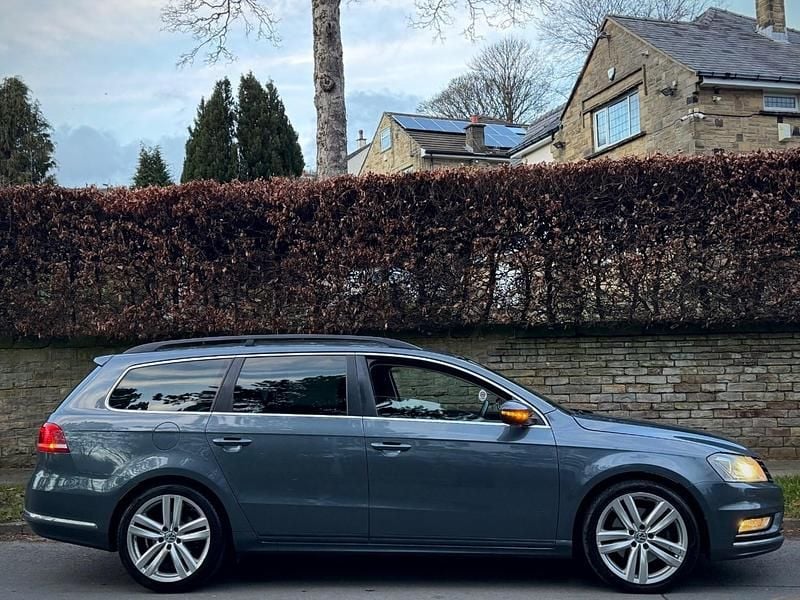 Usado VW Passat R-line 140 HP (102 kW) 2014 Cinzento Carrinha