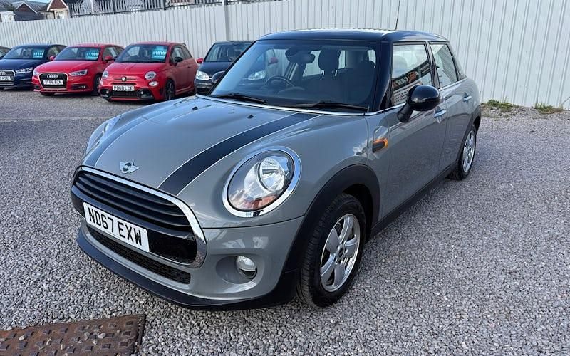 Używany Mini Cooper Hatch 136 KM (100 kW) 2017 Szary Hatchback
