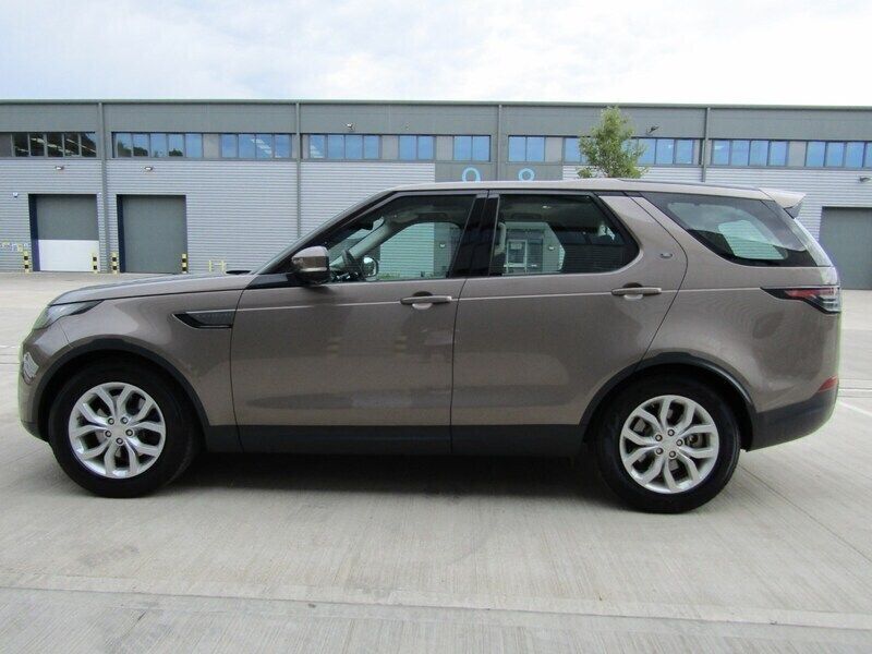 Used 2019 Land Rover Discovery 5 SUV | £26,995 - Image 1/3