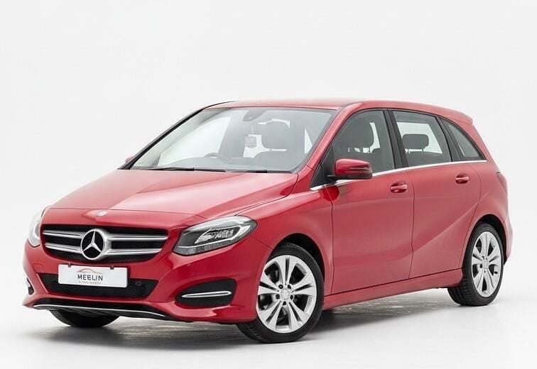 Begagnad Mercedes B180 Executive 109 HK (80 kW) 2017 Röd Minibuss