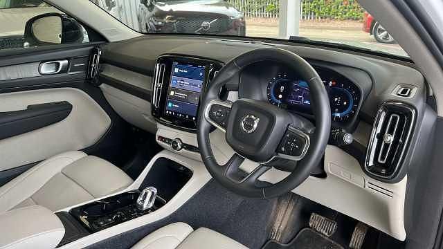 Usado Volvo XC40 Ultimate 194 HP (142 kW) 2024 SUV