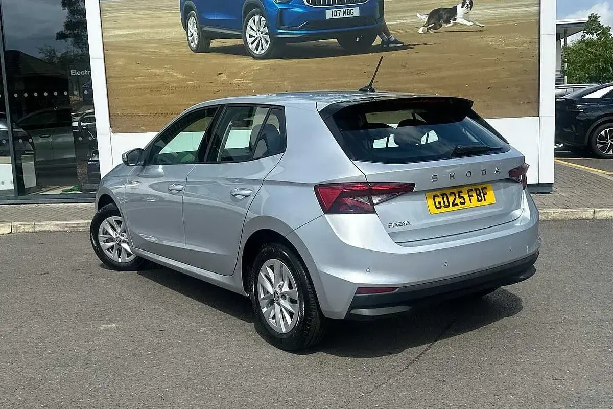 Used Skoda Fabia SE 70 HP (51 kW) 2025 Brilliant silver metallic Hatchback