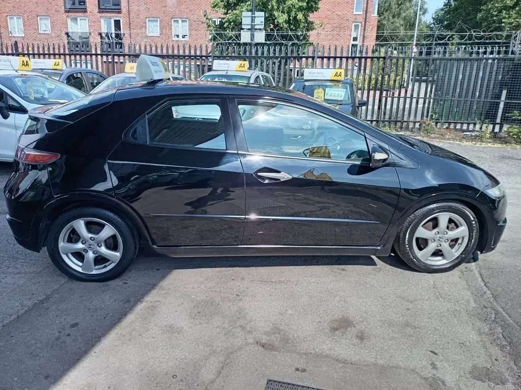 Used Honda Civic ES 140 HP (102 kW) 2009 Black Hatchback
