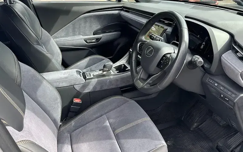 Used Lexus LBX 136 HP (100 kW) 2024 Other SUV