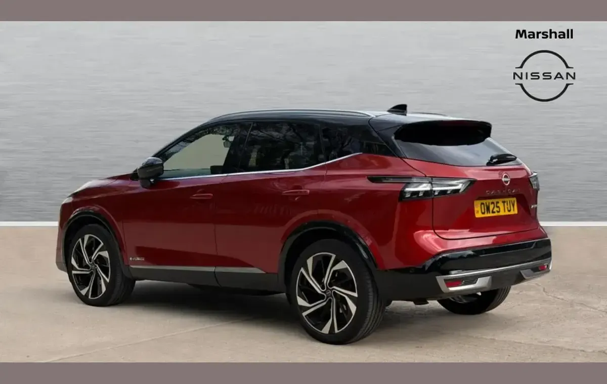 Used Nissan Qashqai Tekna+ 190 HP (139 kW) 2025 Red SUV
