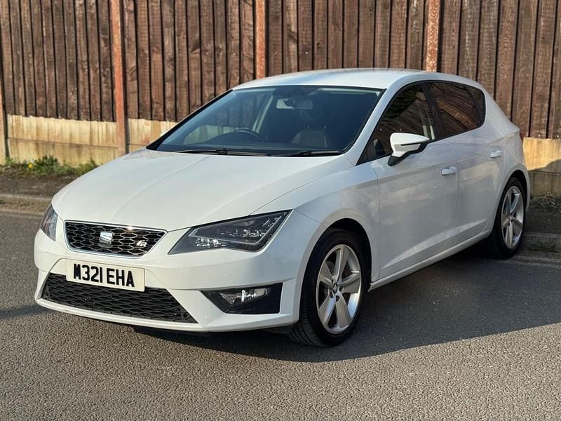 Used Seat Leon FR 150 HP (110 kW) 2016 White Hatchback