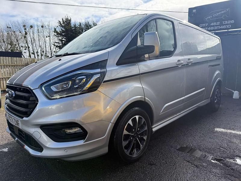 Used Ford Transit Custom Sport 185 HP (136 kW) 2021 Silver Van