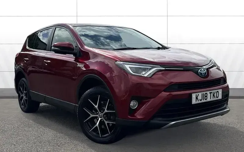 Begagnad Toyota RAV4 Design 197 HK (144 kW) 2018 SUV