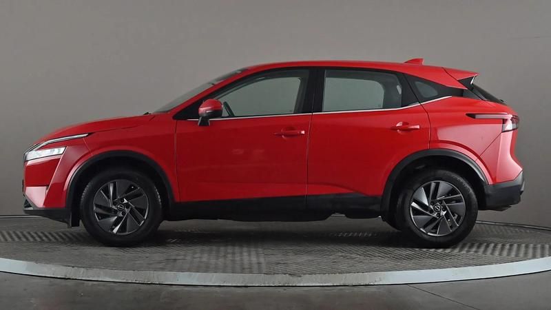 Used Nissan Qashqai Acenta Premium 140 HP (102 kW) 2023 Red SUV
