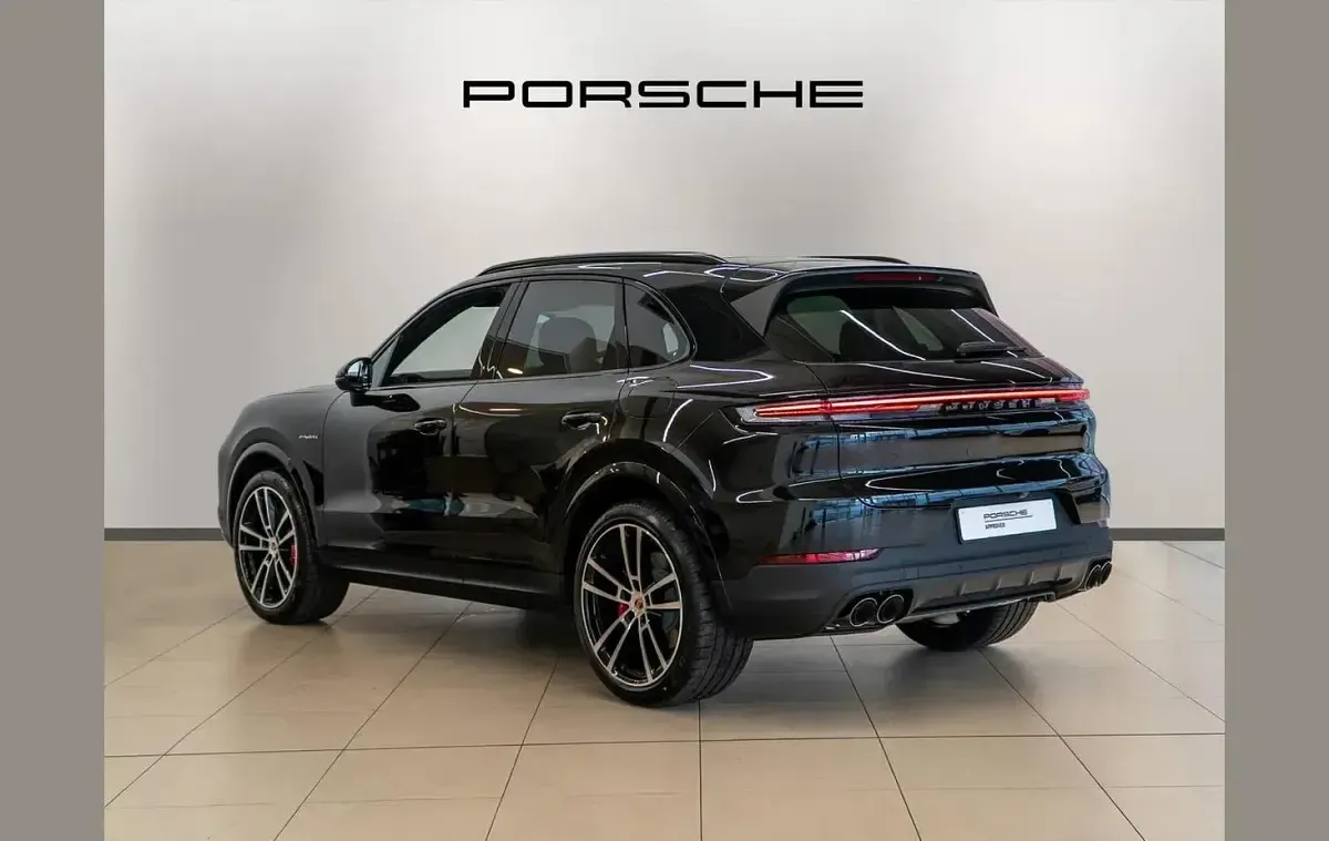Used Porsche Cayenne S E-Hybrid 512 HP (376 kW) 2025 Black SUV