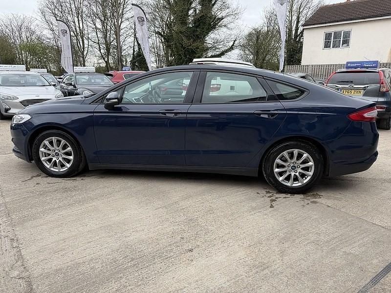 Used Ford Mondeo Style 150 HP (110 kW) 2017 Blue Hatchback