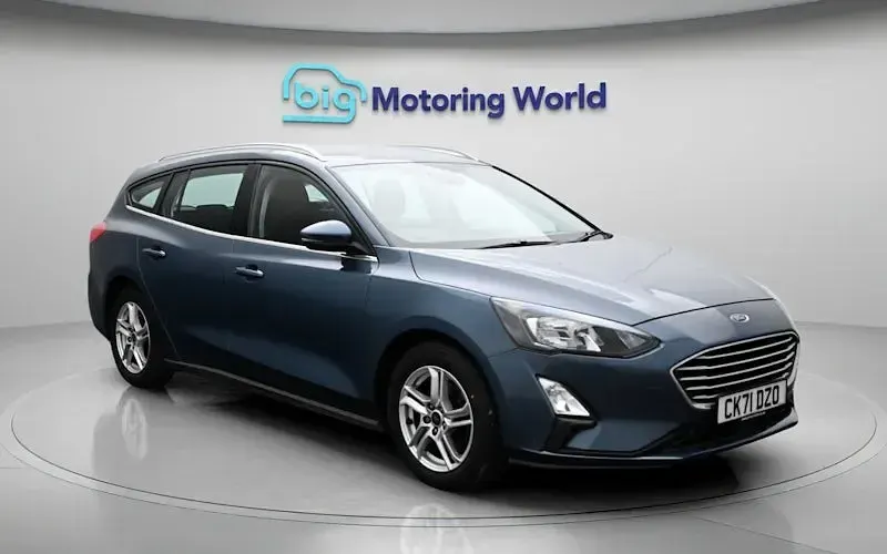 Usado Ford Focus Zetec 125 HP (91 kW) 2021 Azul Carrinha