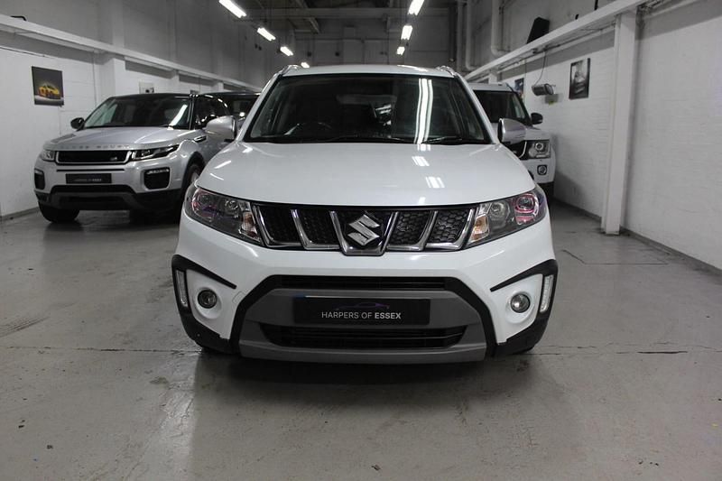 Used Suzuki Vitara 2017 White Hatchback