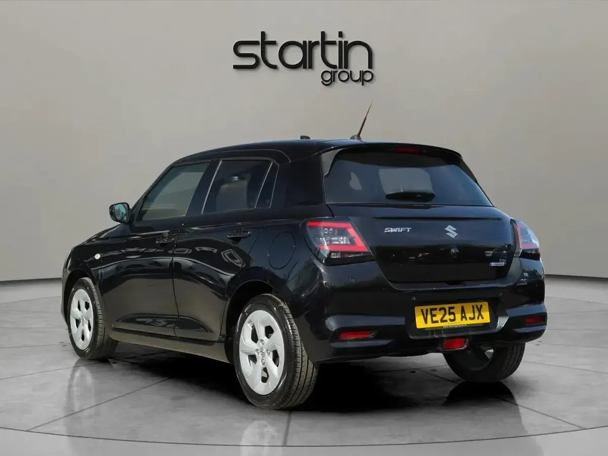 Used Suzuki Swift 82 HP (60 kW) 2025 Super black pearl Hatchback