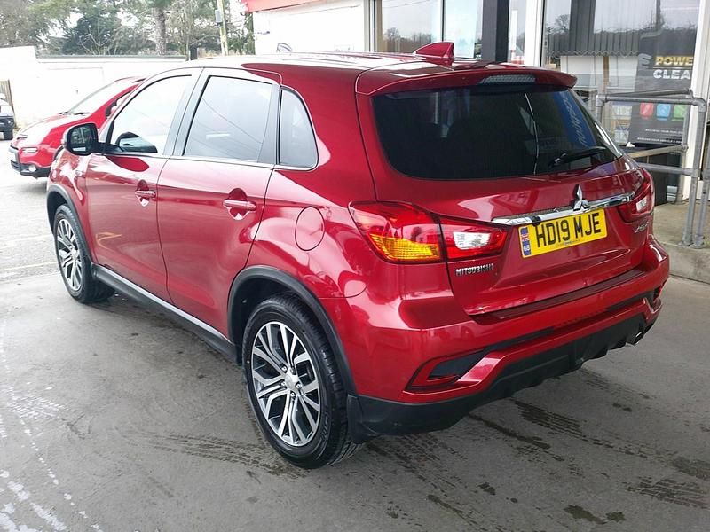 Used Mitsubishi ASX 117 HP (86 kW) 2019 Red metallic SUV