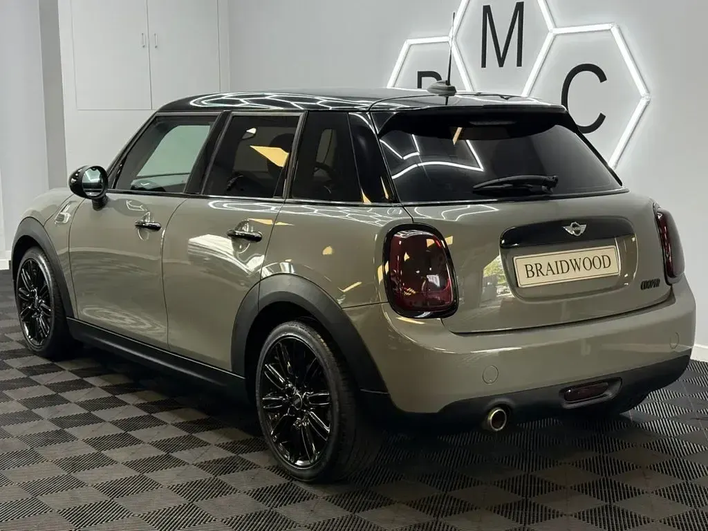 Used Mini Cooper Hatch 136 HP (100 kW) 2017 Grey Hatchback