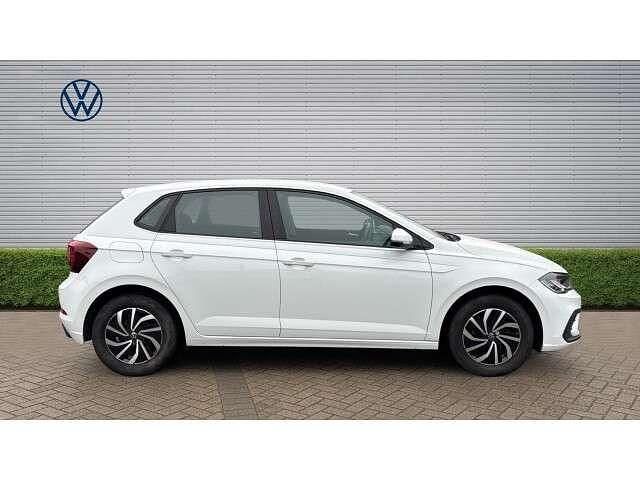 Used VW Polo Life 95 HP (69 kW) 2023 White Hatchback