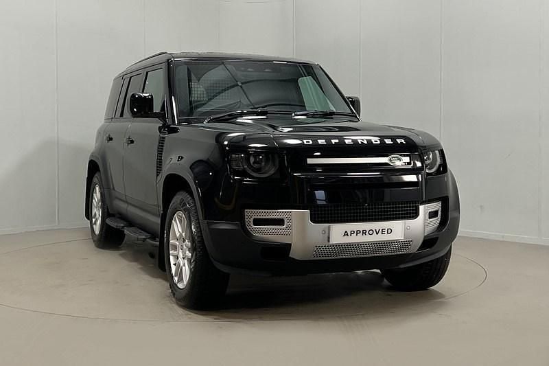 Black Used 2025 Land Rover Defender S | £60,995 (Good price) - Image 1/4