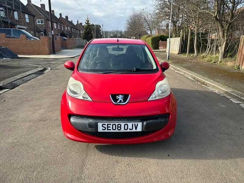 Used Peugeot 107 68 HP (50 kW) 2008 Red Hatchback