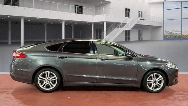 Used Ford Mondeo Zetec 150 HP (110 kW) 2016 Grey Hatchback