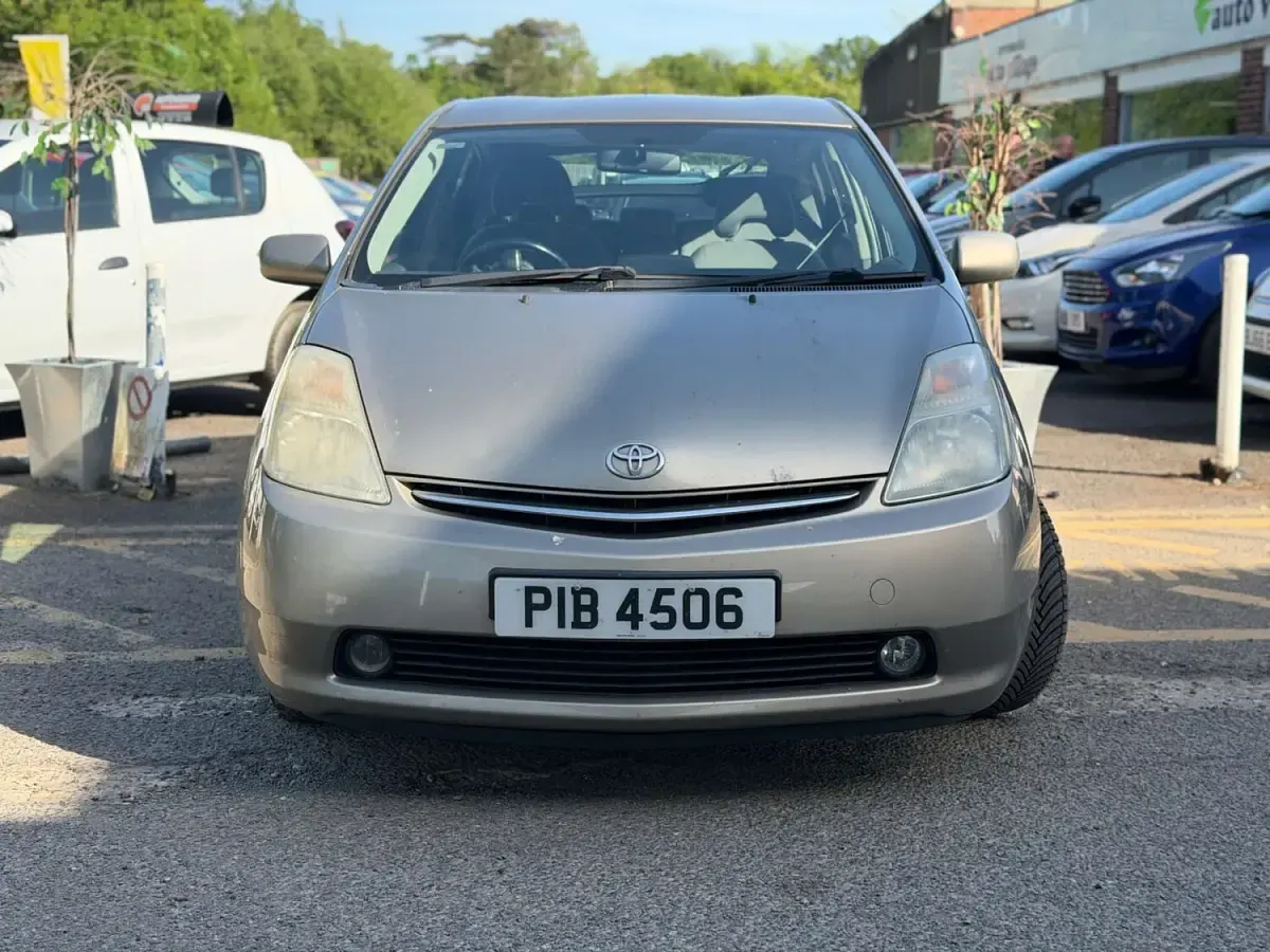 Used Toyota Prius 76 HP (55 kW) 2008 Bronze Hatchback
