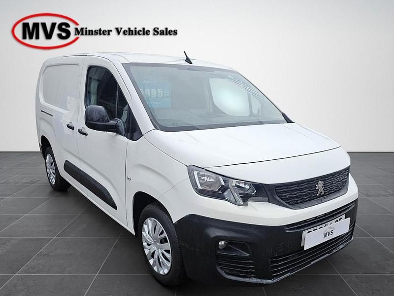 Used Peugeot Partner 2019 White MPV