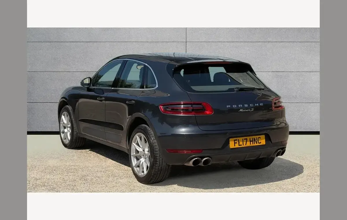 Used Porsche Macan 254 HP (186 kW) 2017 Grey SUV