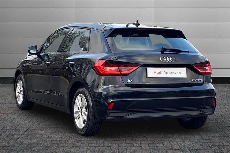 Used Audi A1 Design 95 HP (69 kW) 2022 Mythos black SUV