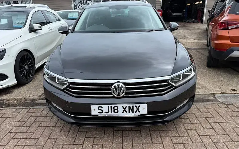 Used VW Passat Business 150 HP (110 kW) 2018 Grey Estate