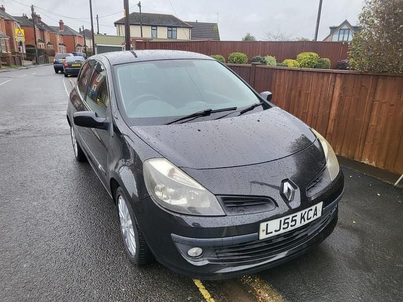 Used Renault Clio II Dynamique 2005 Black Hatchback